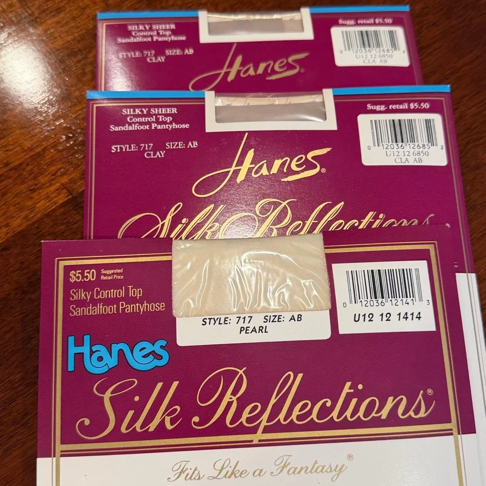Hanes Ultra Sheer Pantyhose in Barely Black
